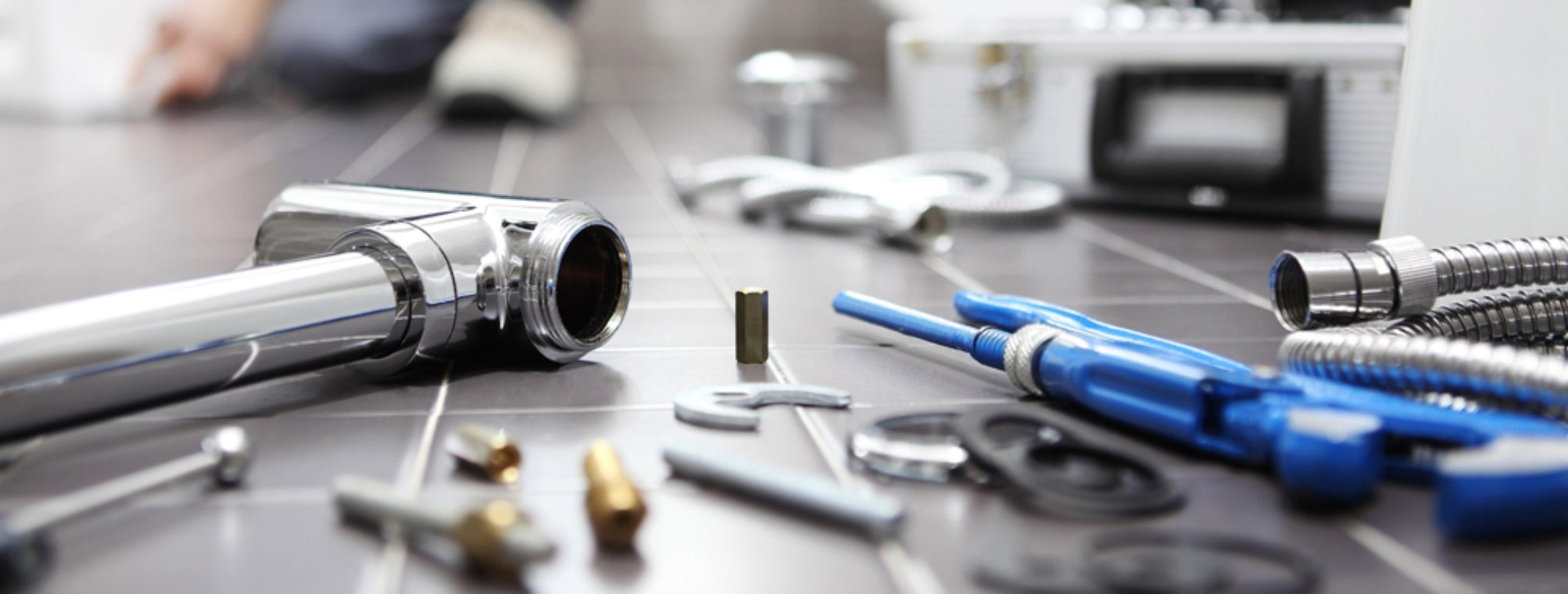 klozet-tikanikligi-acma-tikali-gider-acma-logar-klozet-acici-tuvalet-gideri-acma-pimas-acma